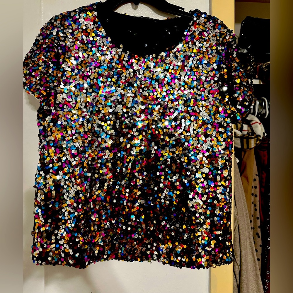 Gorgeous shiny top